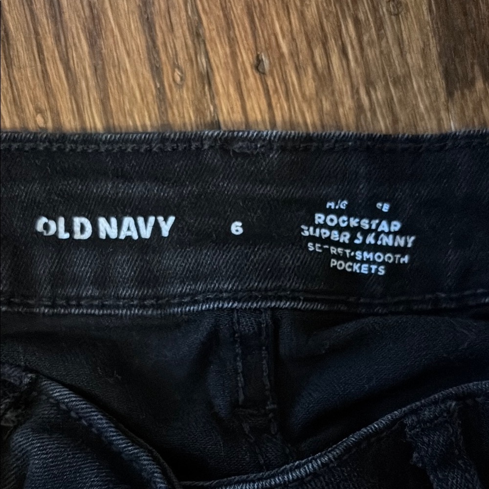 Old Navy Black Rockstar High Rise Skinny Jeans Black Size 6